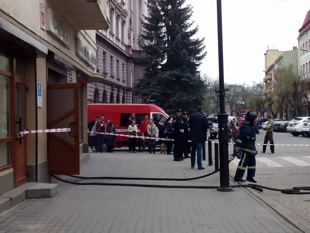 У Франківську стався вибух напроти Катедри — фото 1