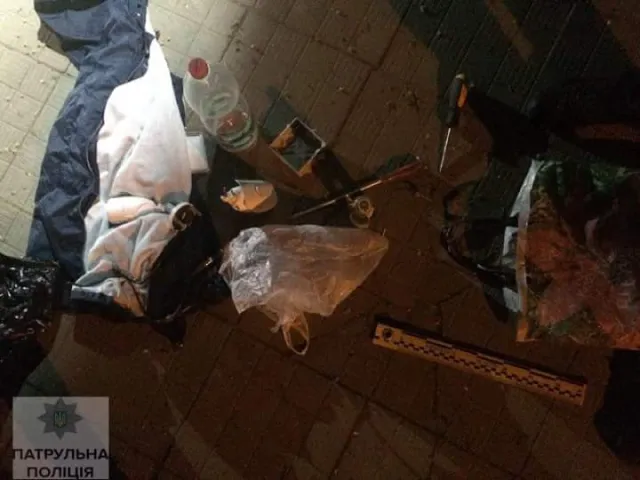 Франківські поліцейські затримали двох викрадачів камер спостереження — фото 1