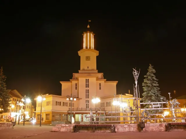 Що варто побачити в Івано-Франківську? — фото 14