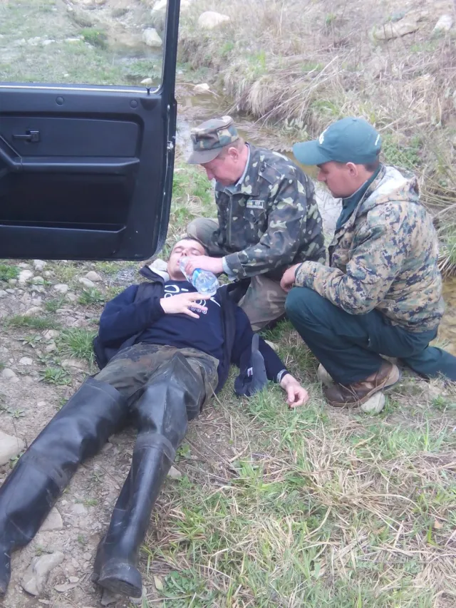 На Прикарпатті затриманий браконьєр спочатку казав, що його підставили, а потім втік з лікарні — фото 7