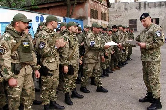 Напередодні до Франківська з Маріуполя повернулися бійці батальйону патрульної служби поліції особливого призначення «Івано-Франківськ» — фото 1