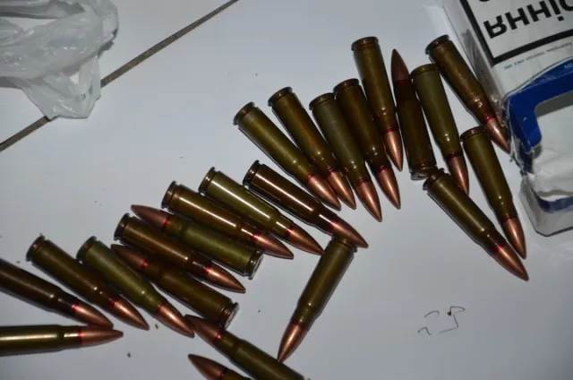 У Франківську затримали 43-річного поліцейського, який продавав боєприпаси із зони АТО — фото 3