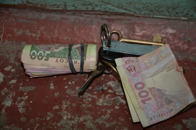 У Франківську затримали 43-річного поліцейського, який продавав боєприпаси із зони АТО — фото 5