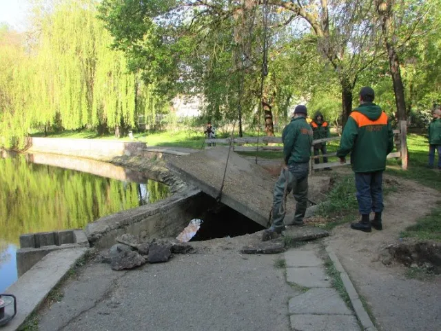 «В міському парку вже встановлюють сучасне освітлення, а згодом з’явиться Wi-Fi зона», - Руслан Марцінків — фото 1