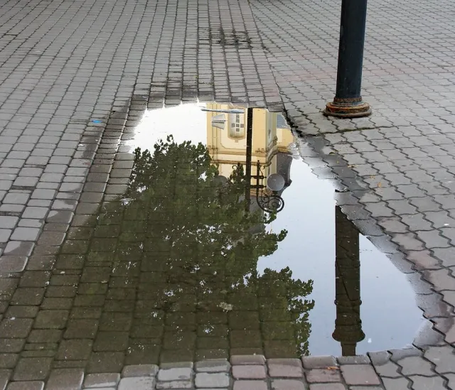 «Таким Франківськом хочеться гуляти», - фотографи показали безлюдні вулиці міста — фото 12