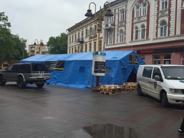 На Вічевому майдані відкрилася виставка зброї з зони АТО — фото 4