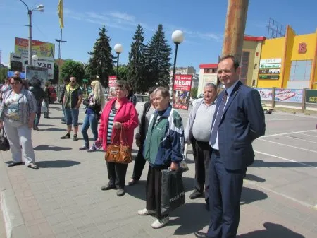 У Франківську на Вовчинецькій під пильним контролем мера міста з'явився новий пішохідний перехід — фото 2