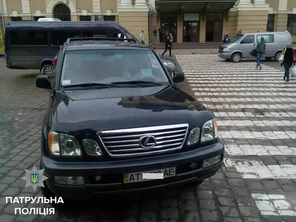 Патрульні двічі оштрафували депутата обласної ради. Порушник ПДР обіцяв за це "наказати" інспектора поліції — фото 2