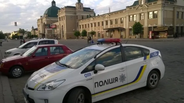 Невідомі знову погрожували підірвати залізничний вокзал. Чергове мінування виявилось "фейковим" — фото 2