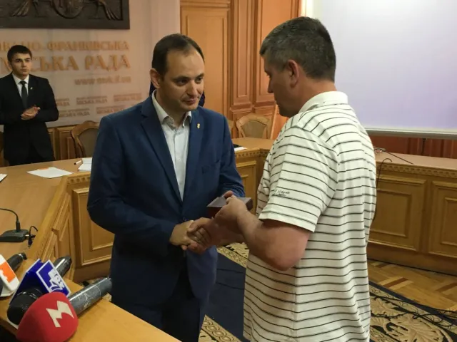 Учасники АТО з Івано-Франківська отримали державні нагороди — фото 2