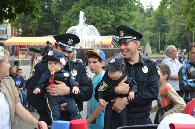 У Івано-Франківську вдесяте відбувся "Парад візочків" — фото 4