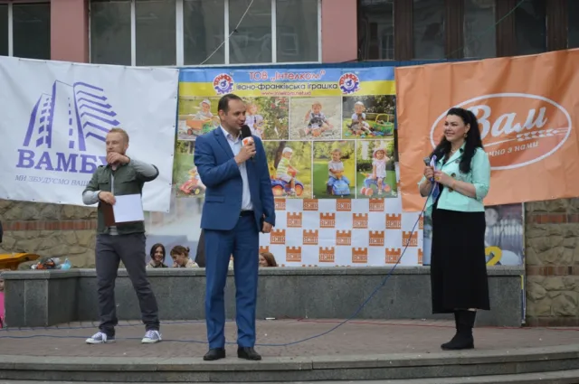 У Івано-Франківську вдесяте відбувся "Парад візочків" — фото 5