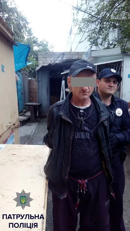 Жінка яка вкрала м'ясо, тікаючи від поліції забігла до церкви, щоб покаятись — фото 3