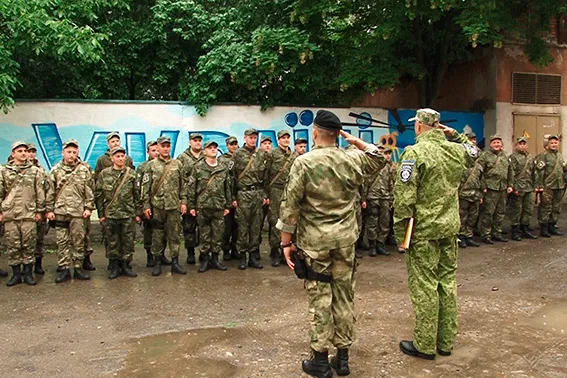 З Донецького Маріуполя повернулося близько 50 правоохоронців — фото 2