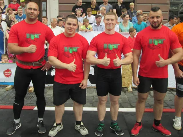 Франківські богатирі стали третіми на Чемпіонаті України із стронгмену — фото 3