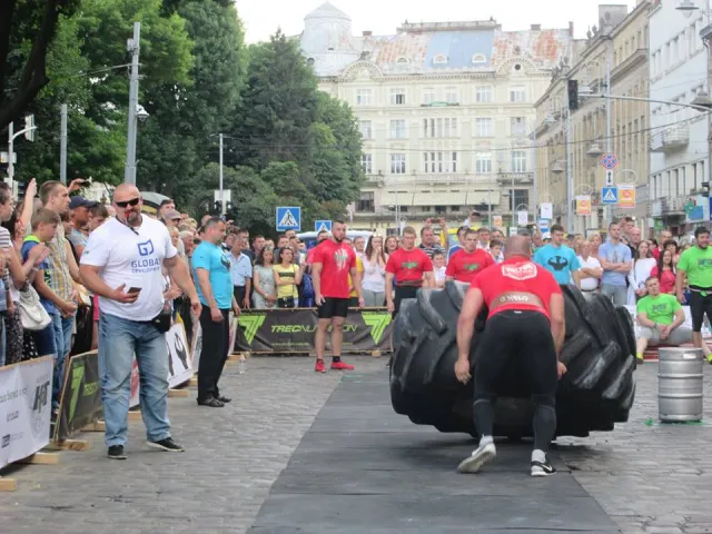 Франківські богатирі стали третіми на Чемпіонаті України із стронгмену — фото 4
