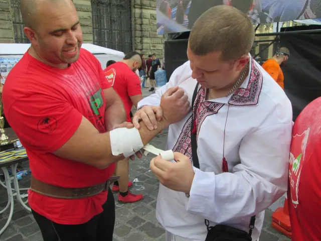 Франківські богатирі стали третіми на Чемпіонаті України із стронгмену — фото 6