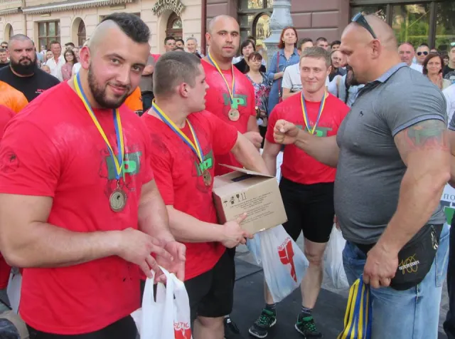Франківські богатирі стали третіми на Чемпіонаті України із стронгмену — фото 8