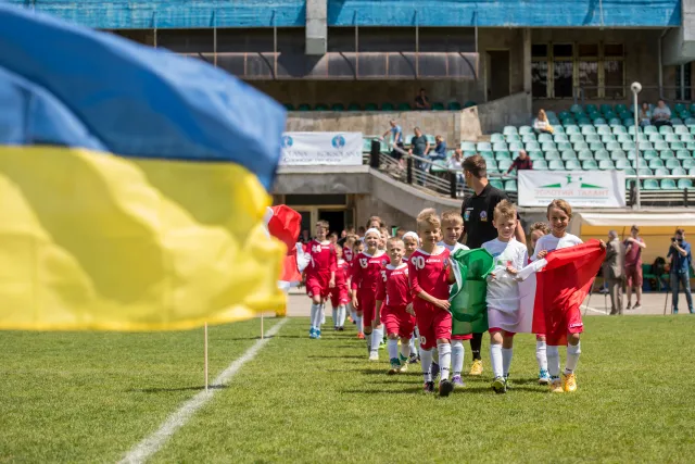 У Івано-Франківську тренери з Італії навчають юних футболістів — фото 1