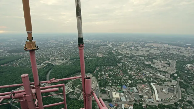 Прикарпатські руфери піднялися на вінницьку телевежу — фото 6