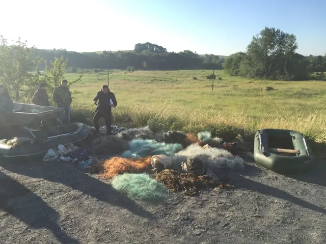 На Бурштинському водосховищі зафіксували масштабне браконьєрство — фото 4