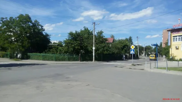 Франківці скаржаться на відсутність знаків на зупинках громадського транспорту — фото 1