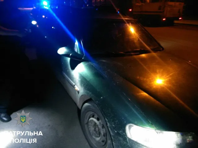 У Івано-Франківську патрульна поліція виявила нетверезого водія та ще й без документів — фото 1