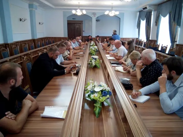 У Івано-Франківськ прибув колишній прем'єр-міністр землі Саконія  Георг Мільбрадт — фото 1