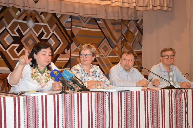 Сергій Тарута у вишиванці відвідав Прикарпаття — фото 5