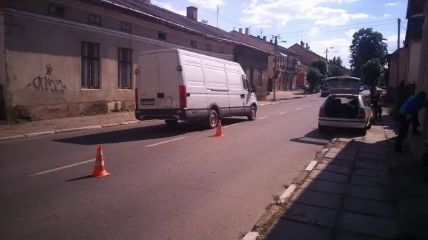 У Калуші водій рейсового автобуса збив велосипедиста — фото 1