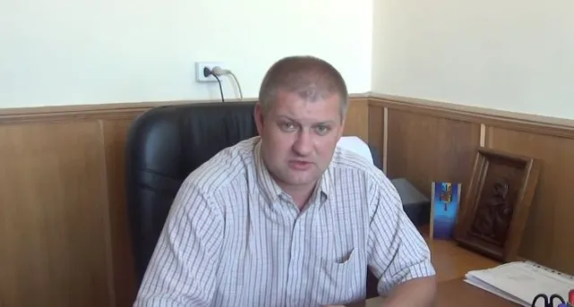На Прикарпатті заступник начальника поліції потрапив в ДТП та розбив службову машину — фото 2