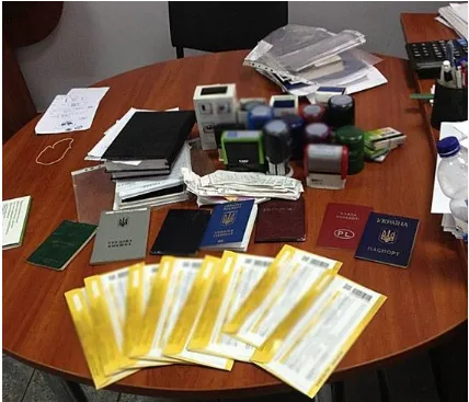 Посадовці Івано-Франківської ОДА вкрали 5 мільйонів з бюджету, виділених на будівництво фортифікаційних споруд у зоні АТО — фото 1