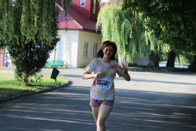 У Івано-Франківську відбувся кольоровий забіг — фото 13