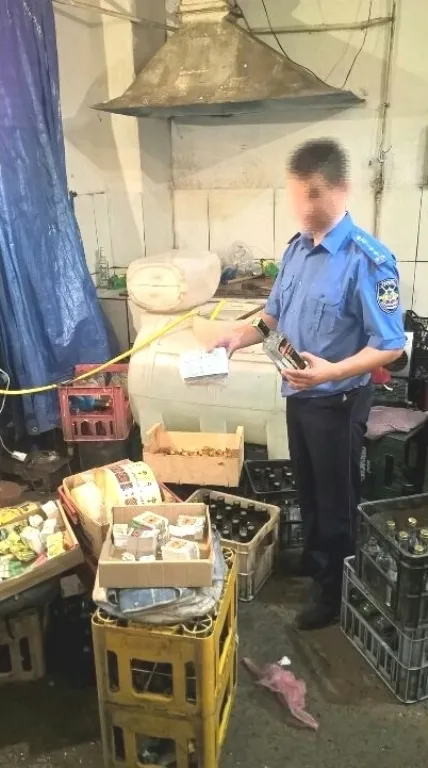 У Івано-Франківську викрили підпільний цех з виготовлення горілки — фото 1