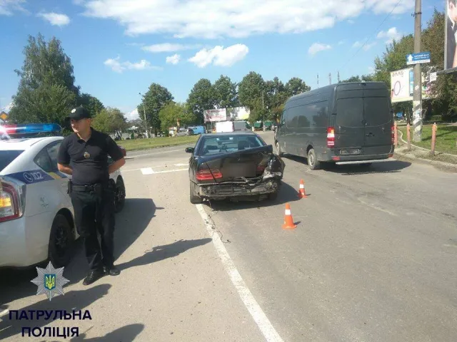 У Франківську п’яний водій продовжив святкування Дня народження та потрапив у аварію — фото 1