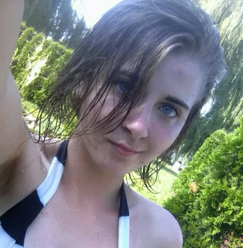У Франківську 17-річна дівчина пішла з дому і зникла. Її знайшли повішеною на вулиці Красівського. Поліція розглядає три версії загибелі — фото 1