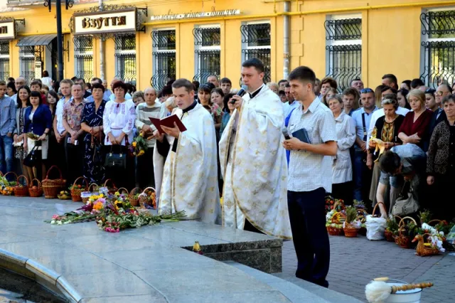 В Івано-Франківську відзначають Яблучний спас — фото 9