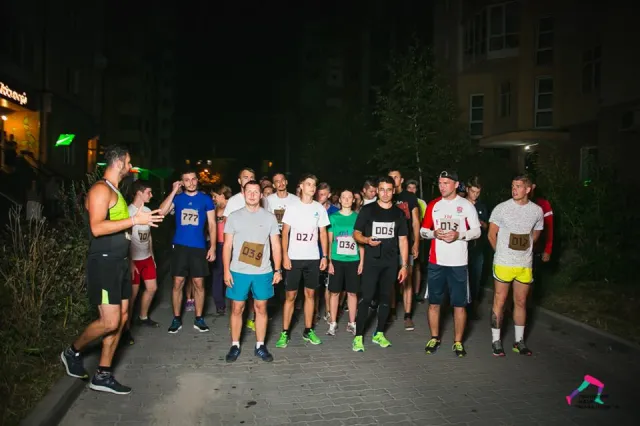 У Івано-Франківську відбувся забіг нічним містом — фото 5