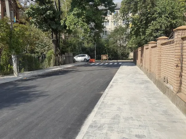 У Івано-Франківську відремонтували вулицю Гвардійську — фото 1