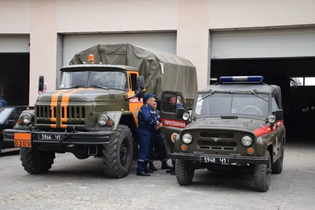 Франківські рятувальники відправились у зону АТО — фото 1