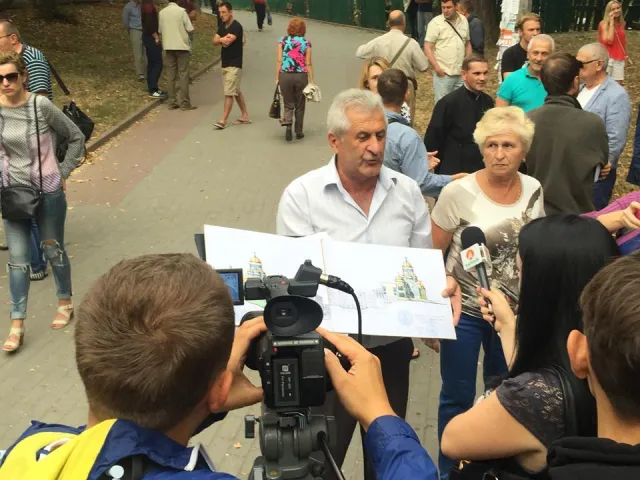 Церква чи зелена зона? Що ж буде на Валах? — фото 1