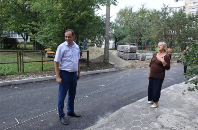 "В місті найближчим часом з'явиться новий зразковий двір з облаштованою прибудинковою територією", - Руслан Марцінків — фото 1
