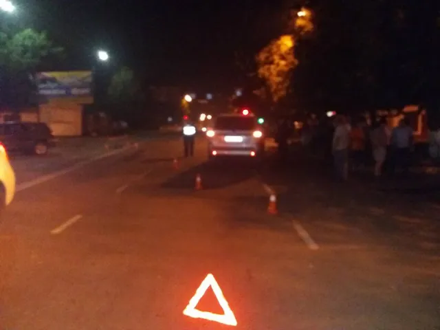 На Тролейбусній автівка травмувала пішохода — фото 1