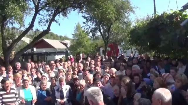 Прикарпатці провели в останню путь 44-річного бійця АТО Степана Уханського — фото 5