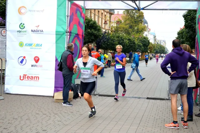В Івано-Франківську пройшло наймасштабніше спортивне дійство цього року - Frankivsk Half Maraton’16 — фото 17