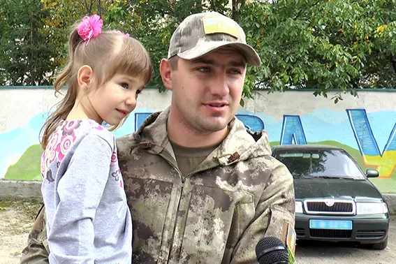 Загін прикарпатських поліцейських повернувся із зони АТО — фото 7