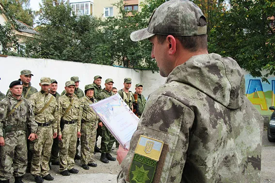 Загін прикарпатських поліцейських повернувся із зони АТО — фото 8