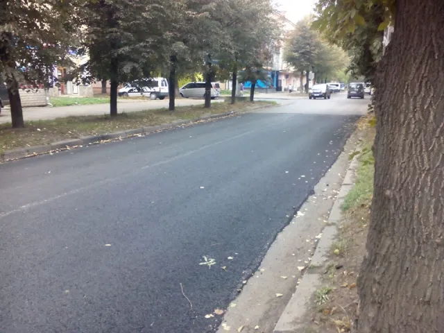 На Бельведерській розпочали ремонтувати дорогу — фото 1