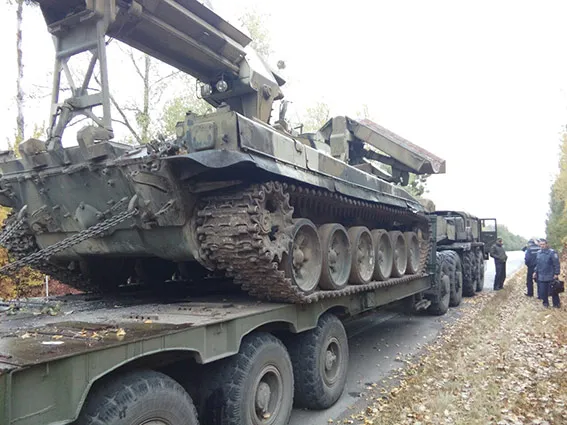 Автобус з прикарпатцями врізався у війсковий тягач на Вінниччині, постраждали 11 осіб — фото 3
