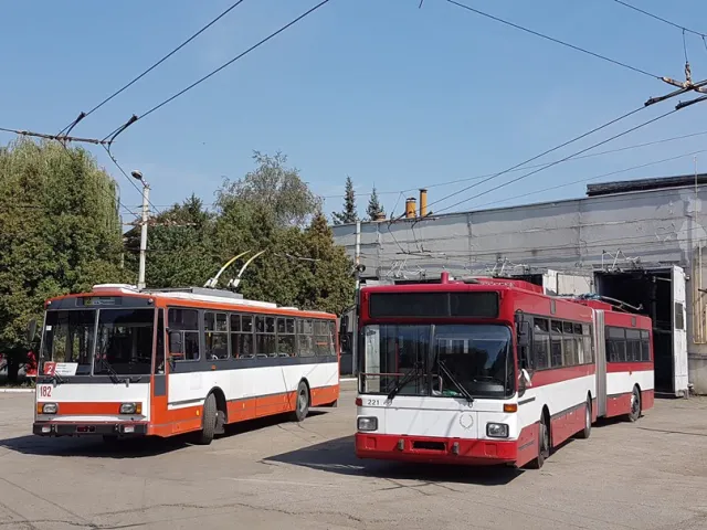 У мережі оприлюднили фото тролейбусів, які вже з 1 листопада курсуватимуть містом — фото 2